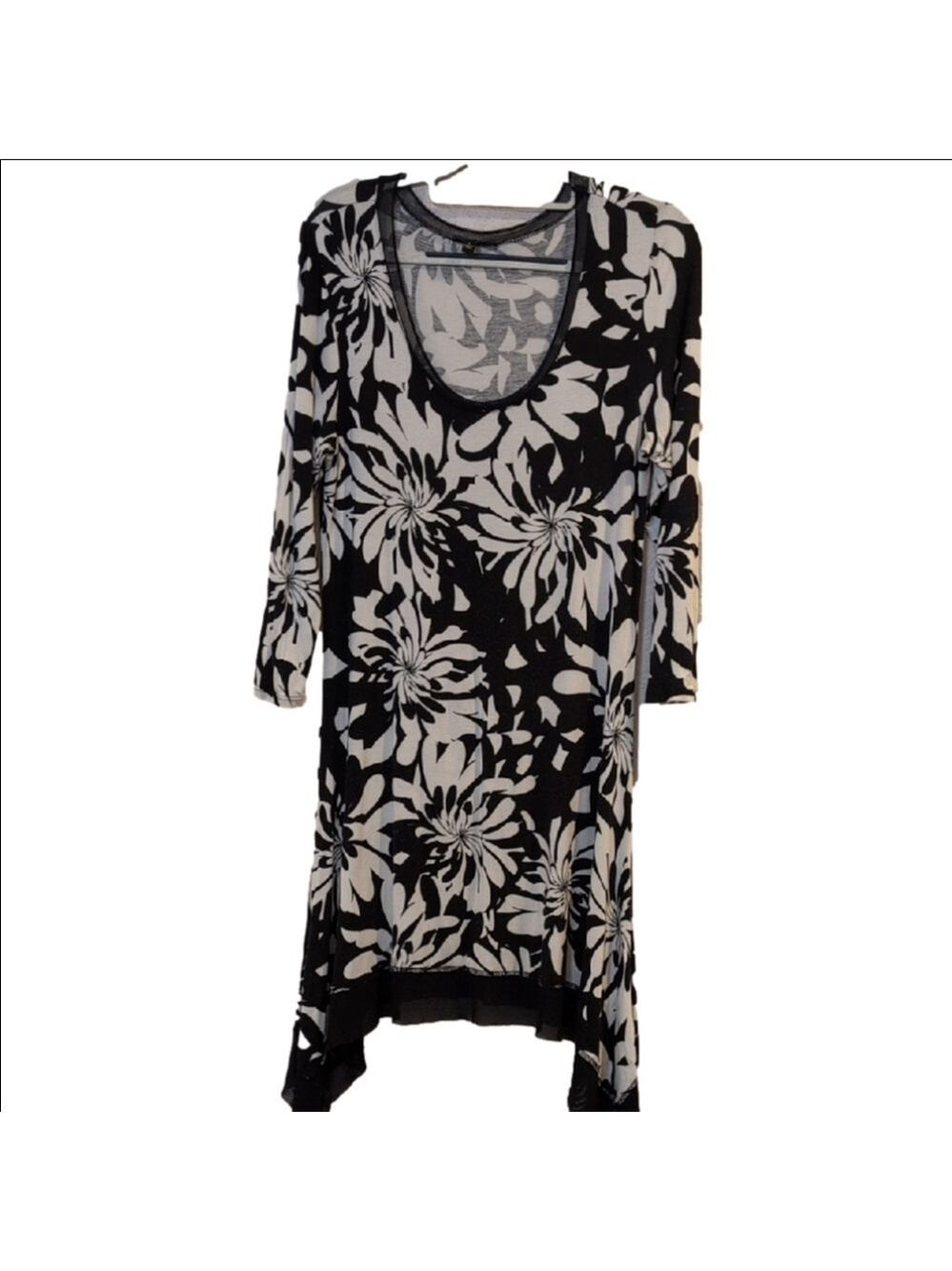 Cupio Black and White Floral Tunic Dress Small